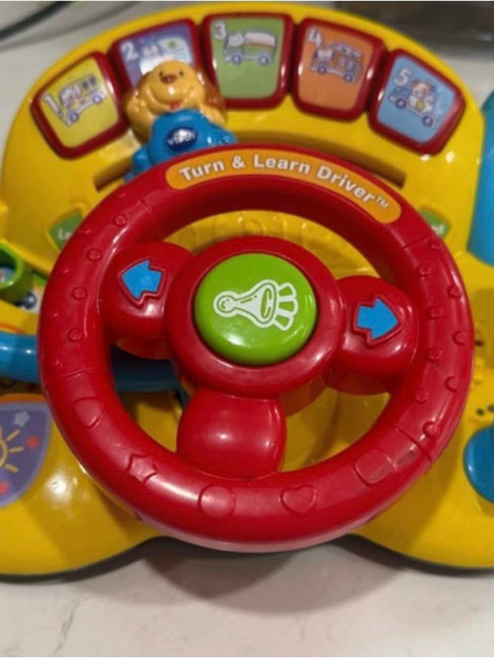 Turn and learn driving toy